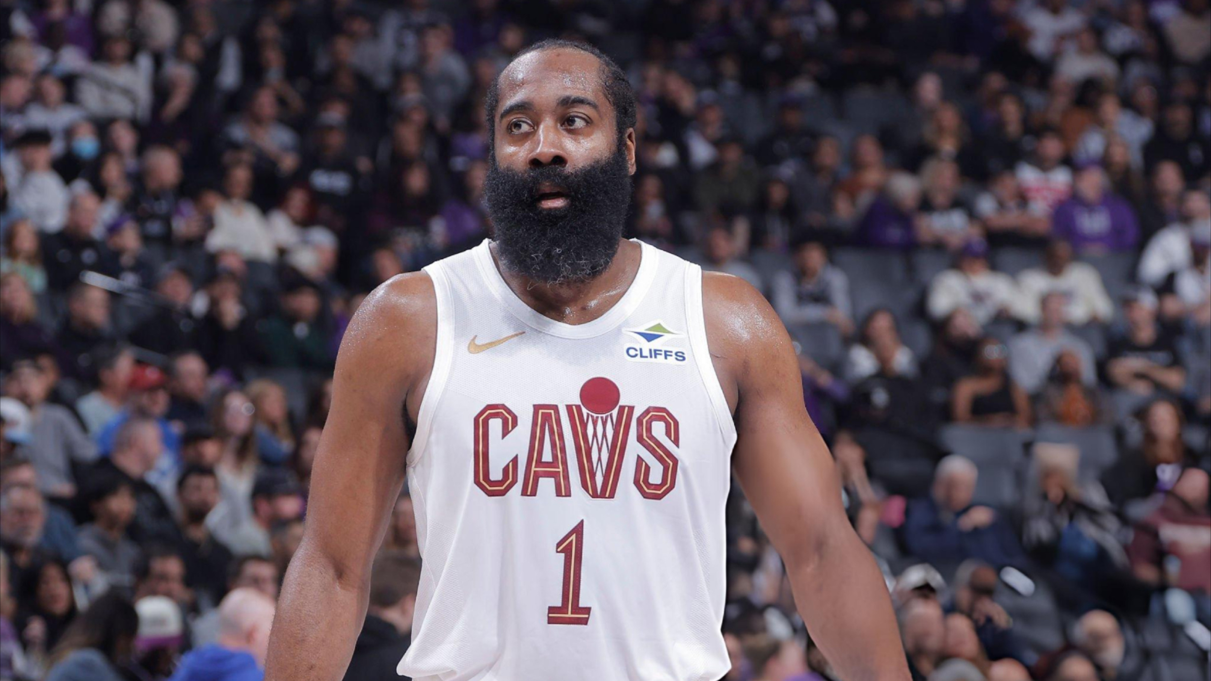 关于哈登回归赛场，大胜首场状态亮眼，勇士观众沸腾！的信息